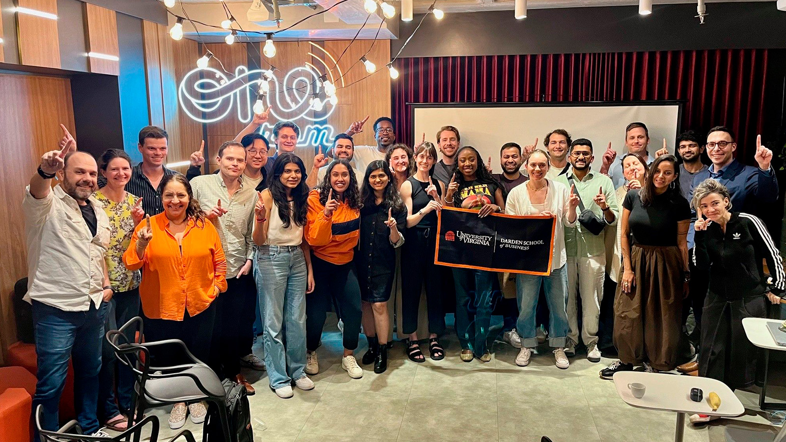 University of Virginia Darden students visiting ONErpm Brasil headquarters in São Paulo