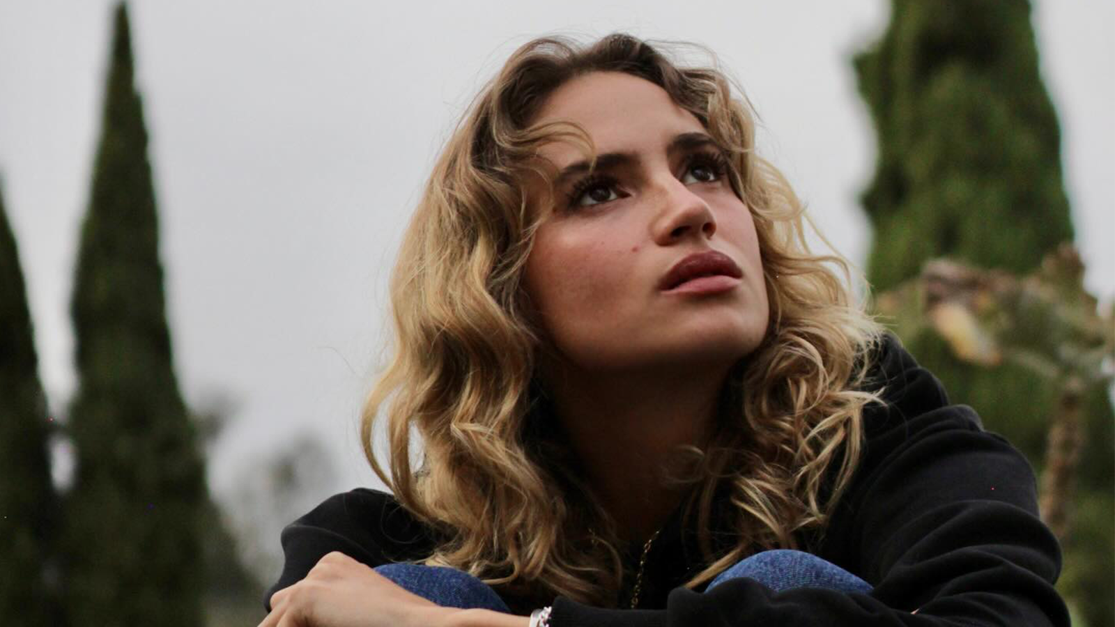 Delilah Montagu Explores Growth and Emotional Change on “The Sky”